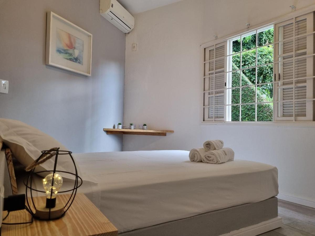 Casas Com Jacuzzi E Churrasqueira A 500 Metros Da Praia Do Pereque Na イリャベラ エクステリア 写真