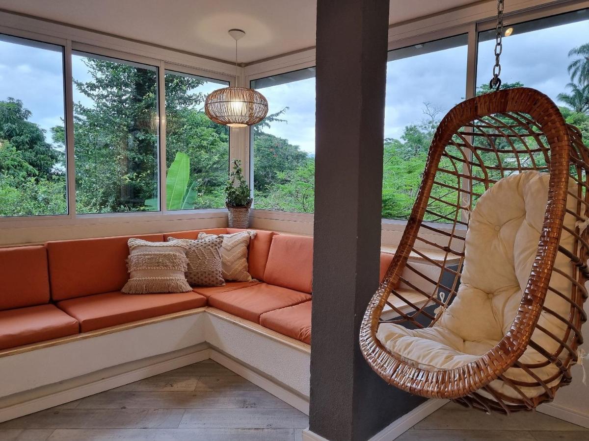 Casas Com Jacuzzi E Churrasqueira A 500 Metros Da Praia Do Pereque Na イリャベラ エクステリア 写真