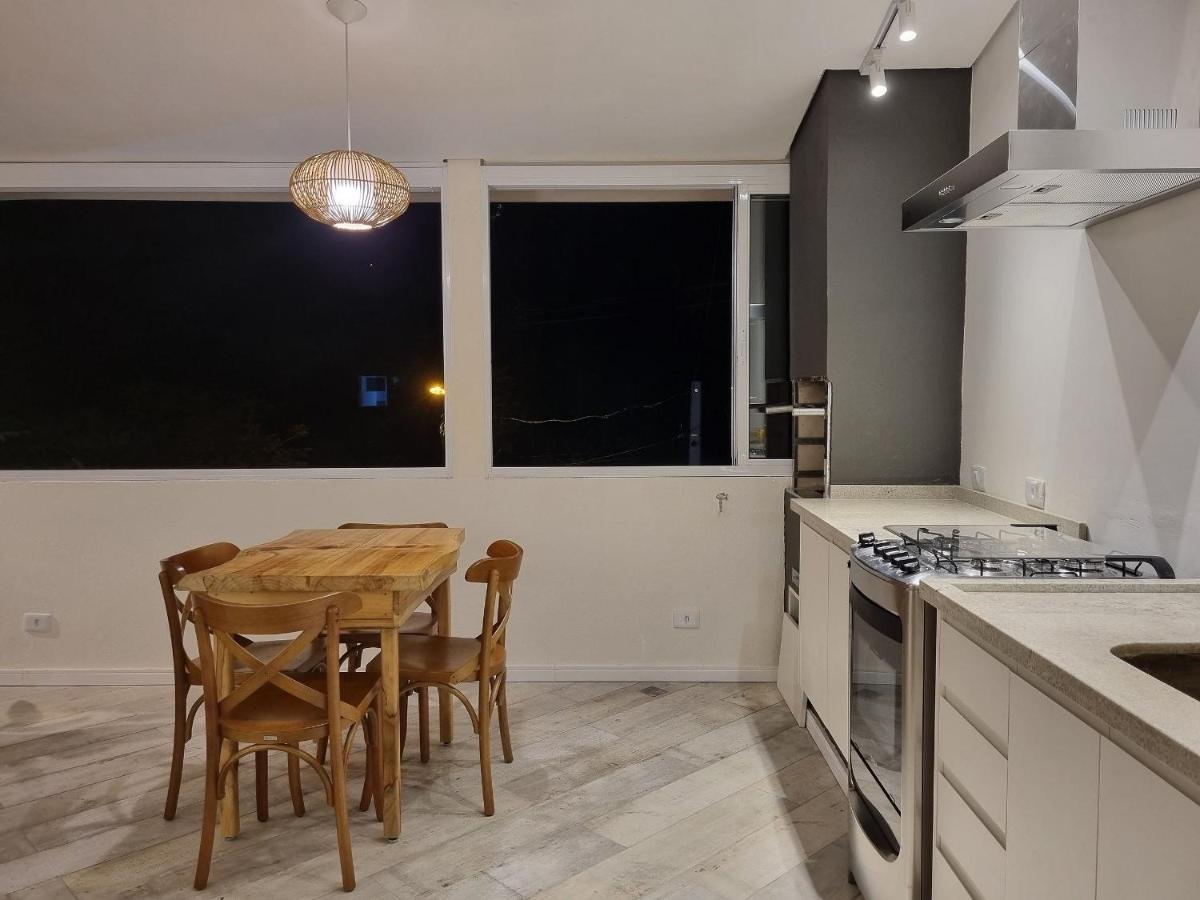 Casas Com Jacuzzi E Churrasqueira A 500 Metros Da Praia Do Pereque Na イリャベラ エクステリア 写真